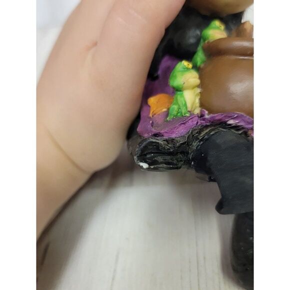 Halloween spooky Hollow sitting witch feet dangle potion frog - Picture 5 of 11